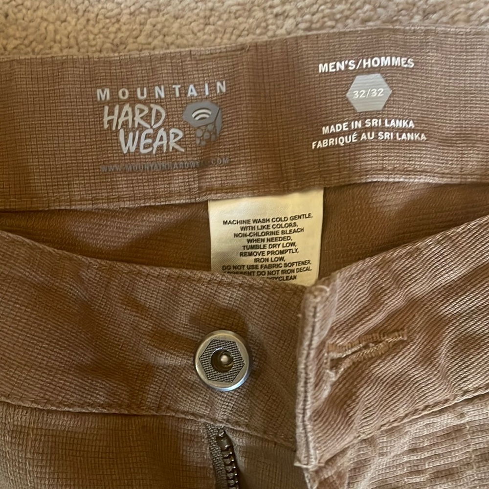 mountain hardware mens beige pants